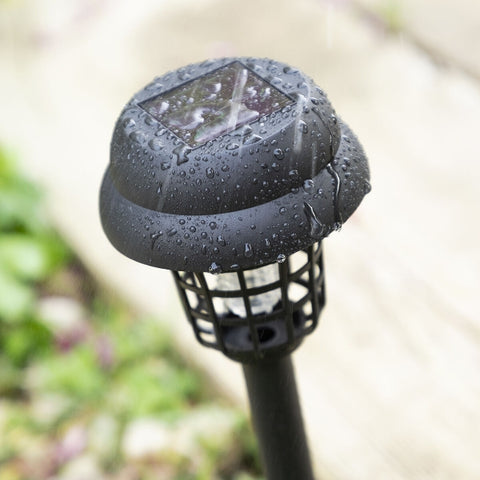 Adoptez la lampe anti moustique solaire de Jardin et Saisons